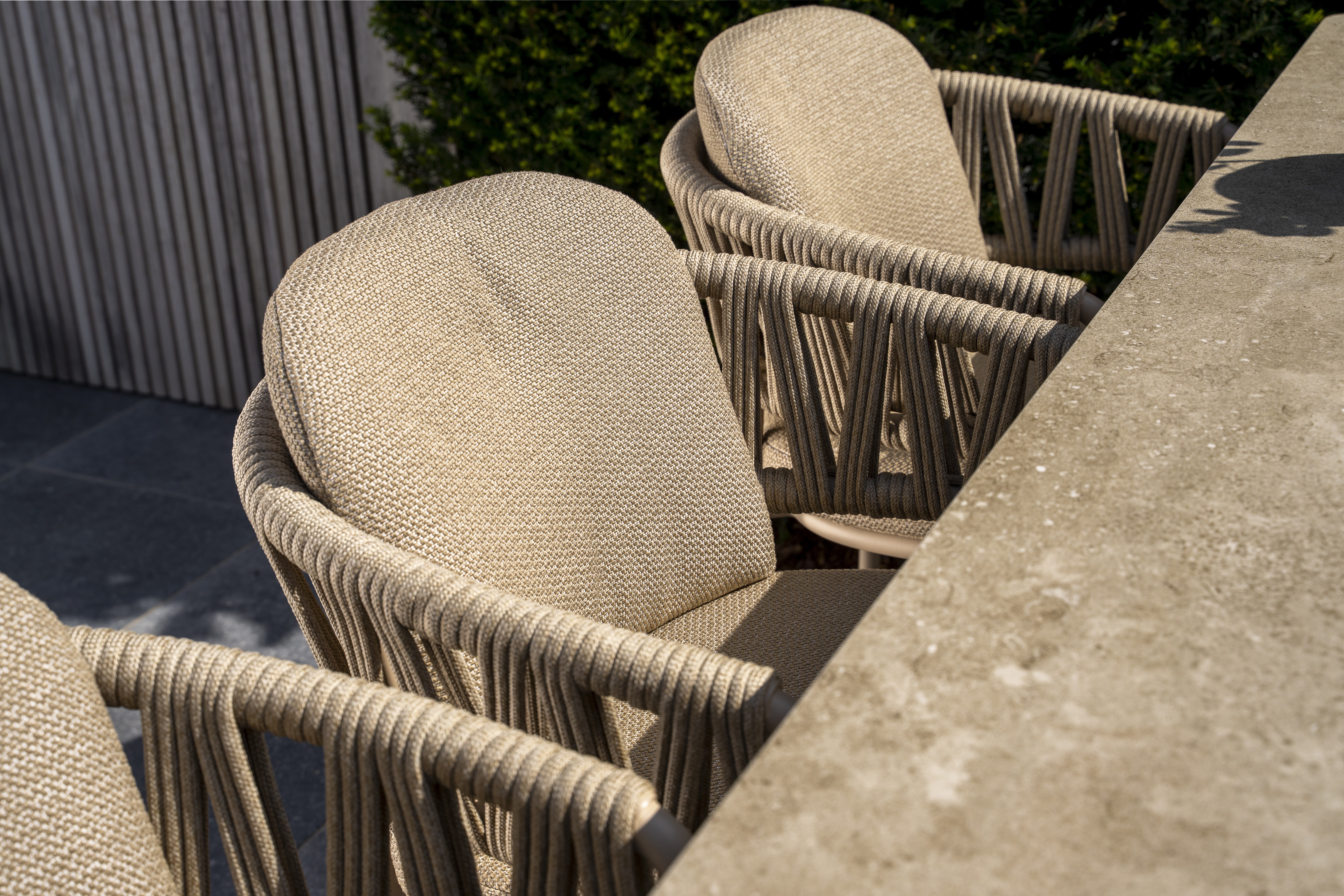 Soho High Dining Table - Ceramic/latte